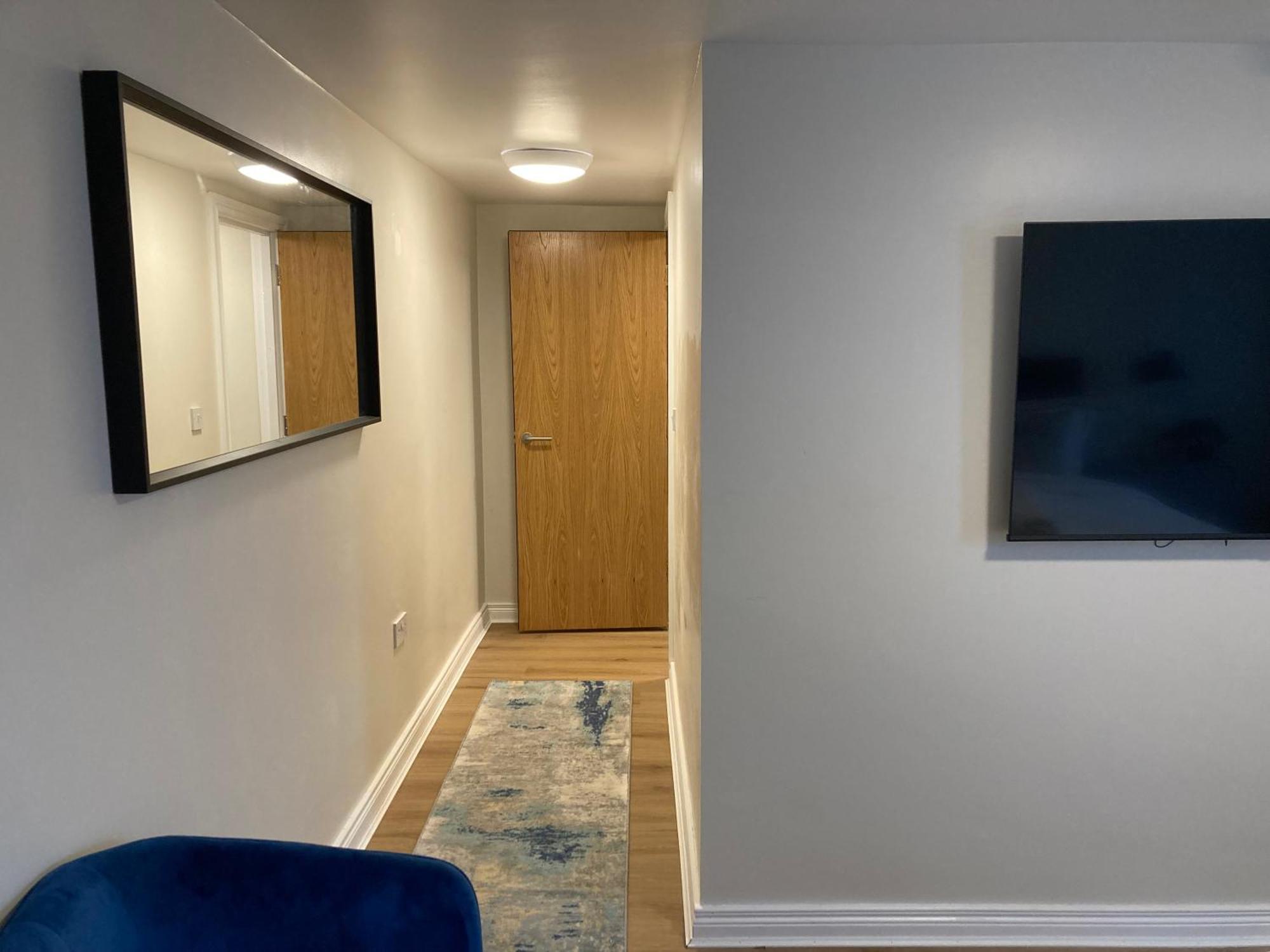Smart 4k Tvs In Bedrooms Double Vanity Sink *